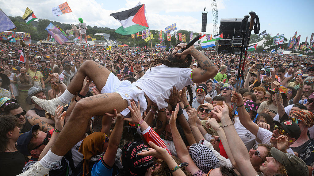 גלסטונברי, בעת הופעת ההרכב בוב וילן