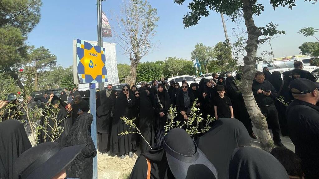 Mass funeral held in Iran following fighting with Israel הלווייתו של אמיר עלי חאג'י זאדה