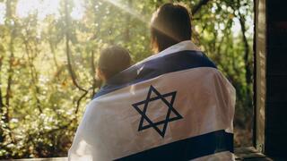 נערות עם דגל ישראל