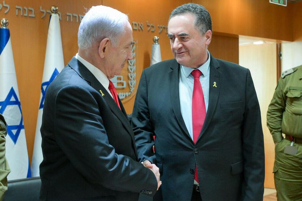 ראש הממשלה בנימין נתניהו ושר הביטחון ישראל כ"ץ נפגשו היום (שני) עם הרמטכ"ל, רב-אלוף אייל זמיר וחברי פורום המטה הכללי של צה"ל לסיכום מבצע "עם כלביא" נגד איראן