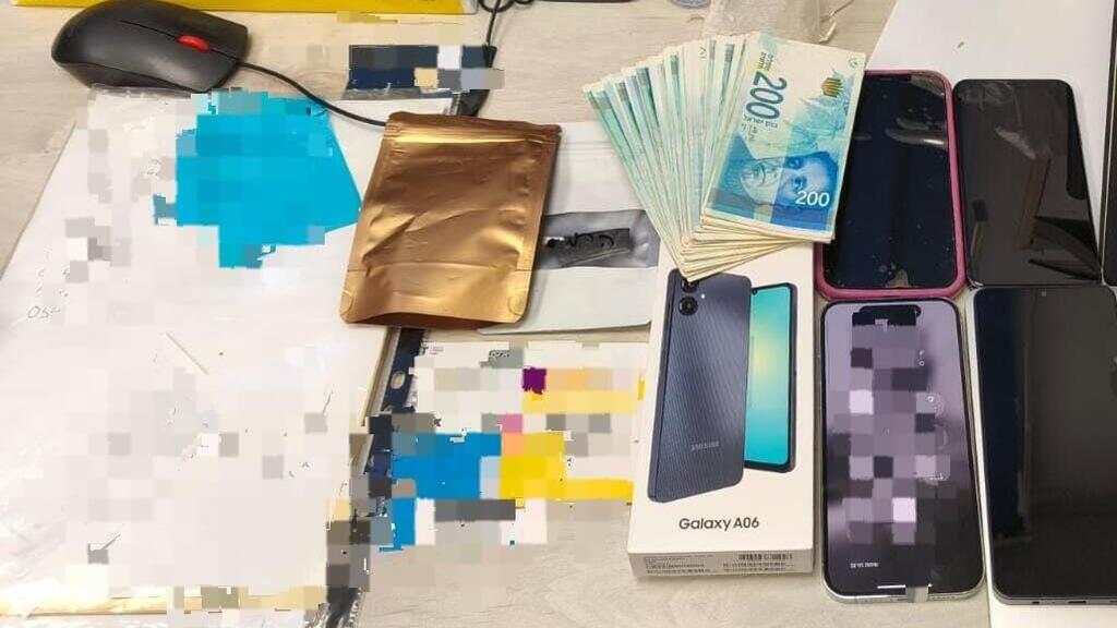  Вещи, найденные при обыске в Раанане