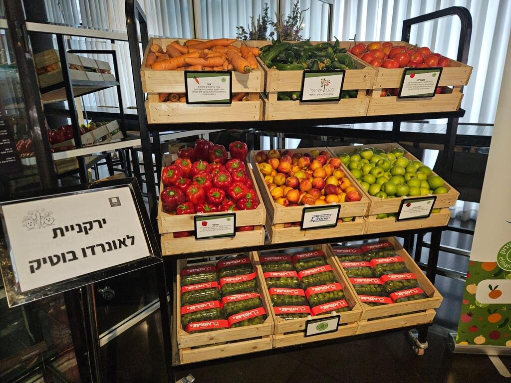 Produce stands for evacuees 