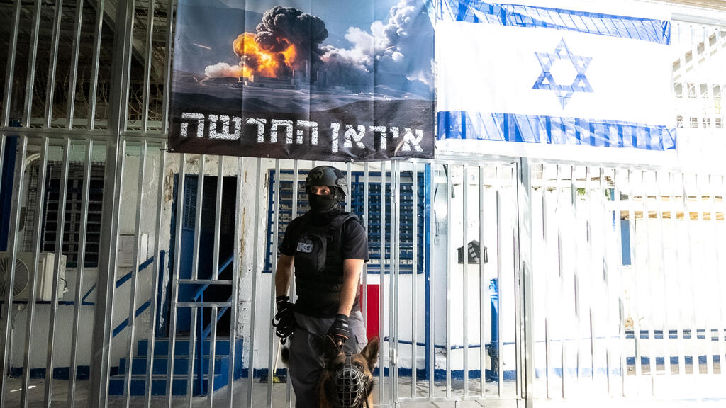 ביקור בכלא דמון באגף המרגלים האיראנים