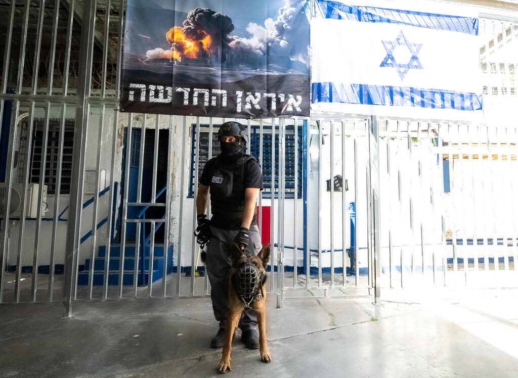ביקור בכלא דמון באגף המרגלים האיראנים