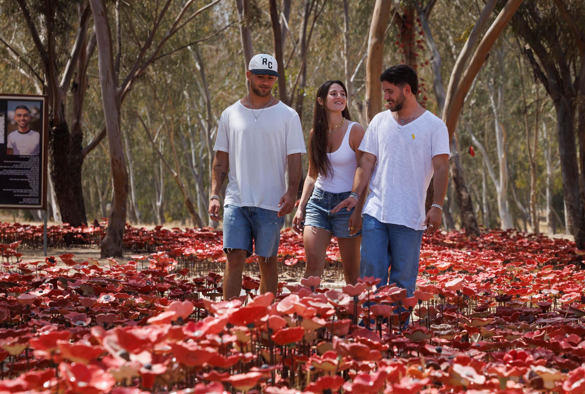 האחים מיה ואיתי רגב, ביחד עם החבר הטוב עומר שם טוב, חזרו לנובה  