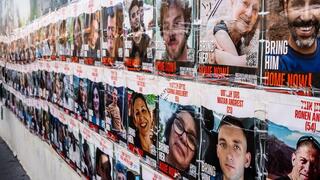  Фотографии заложников - живых и погибших 