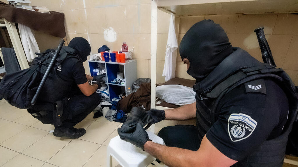 ביקור בכלא דמון באגף המרגלים האיראנים