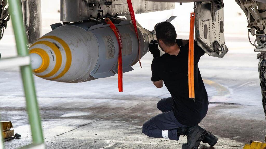 מכינים את מטוסי חיל האוויר לתקיפה באיראן