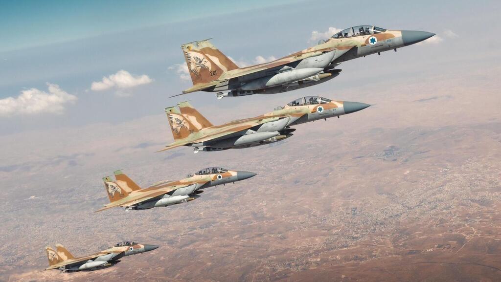 מטוסי F-15 בדרכם לתקיפה באיראן