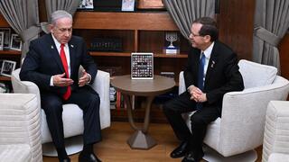 נשיא המדינה נפגש עם ראש הממשלה לפני המראתו לוושינגטון