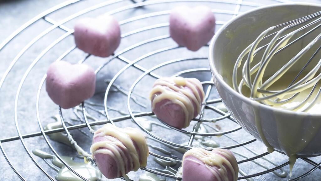 Frozen yogurt bites (Photo: Afik Gabay) גלידוניות פרוזן יוגורט עם גנאש שוקולד