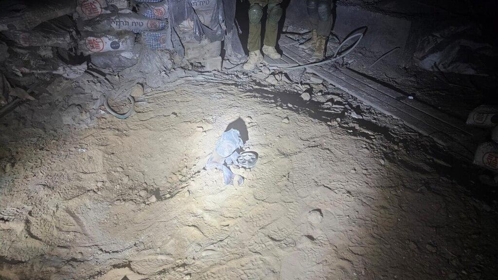 Rocket fired from Gaza lands in neighborhood under reconstruction in Kibbutz Nirim (Photo: Eshkol Regional Council) נפילה בקיבוץ נירים