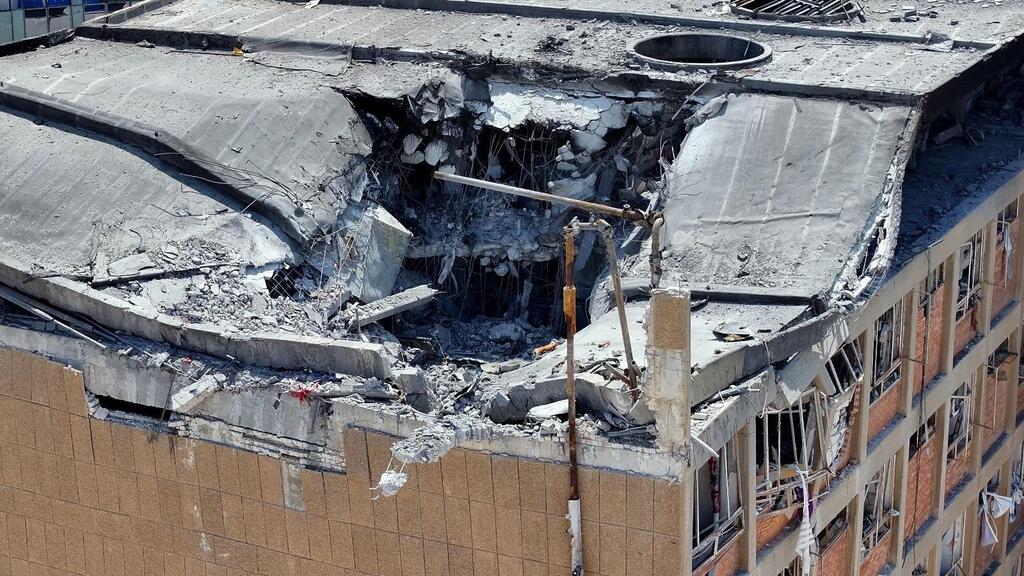 Soroka Medical Center following Iranian missile strike (Photo: Soroka Medical Center) בית החולים סורוקה לאחר פגיעת הטיל ששיגרה איראן