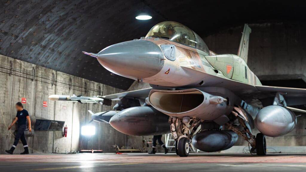 תיעוד היערכות מטוסי קרב של חיל האוויר לתקיפות בתימן, מבצע "דגל שחור"