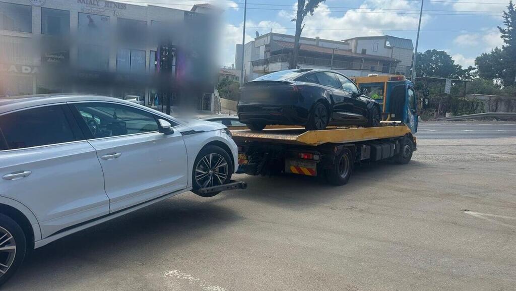 מכוניות הוחרמו בפשיטת המשטרה ורשות המסים על בית מאזן