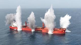 תיעוד שפרסמו החות'ים: תקיפת ספינת Magic Seas  מול חופי תימן