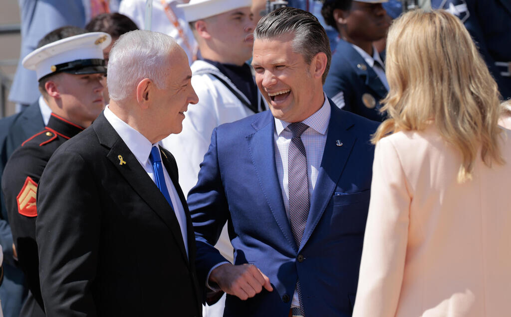 ראש הממשלה בנימין נתניהו בפגישתו עם שר ההגנה של ארה"ב פיט הגסת', עם נשותיהם