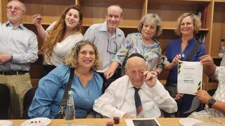 הניצחון שלו. משה אבלס חוגג 100 ביד ושם