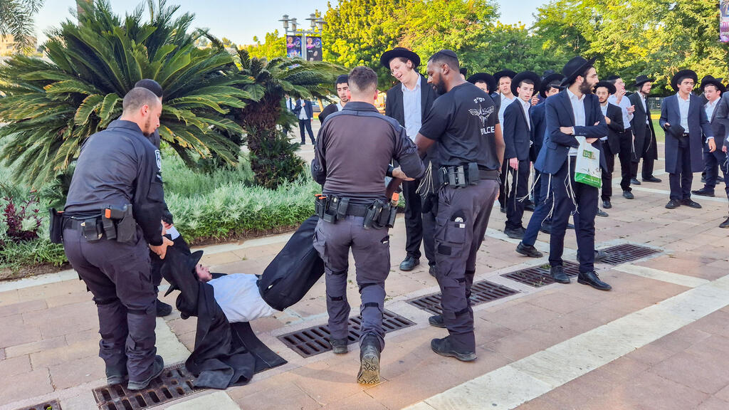 התפרעויות בטקס ההצהרה של הפלוגה השנייה של החטיבה החרדית "החשמונאים"