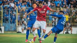 אליאל פרץ בין שחקני לבסקי סופיה