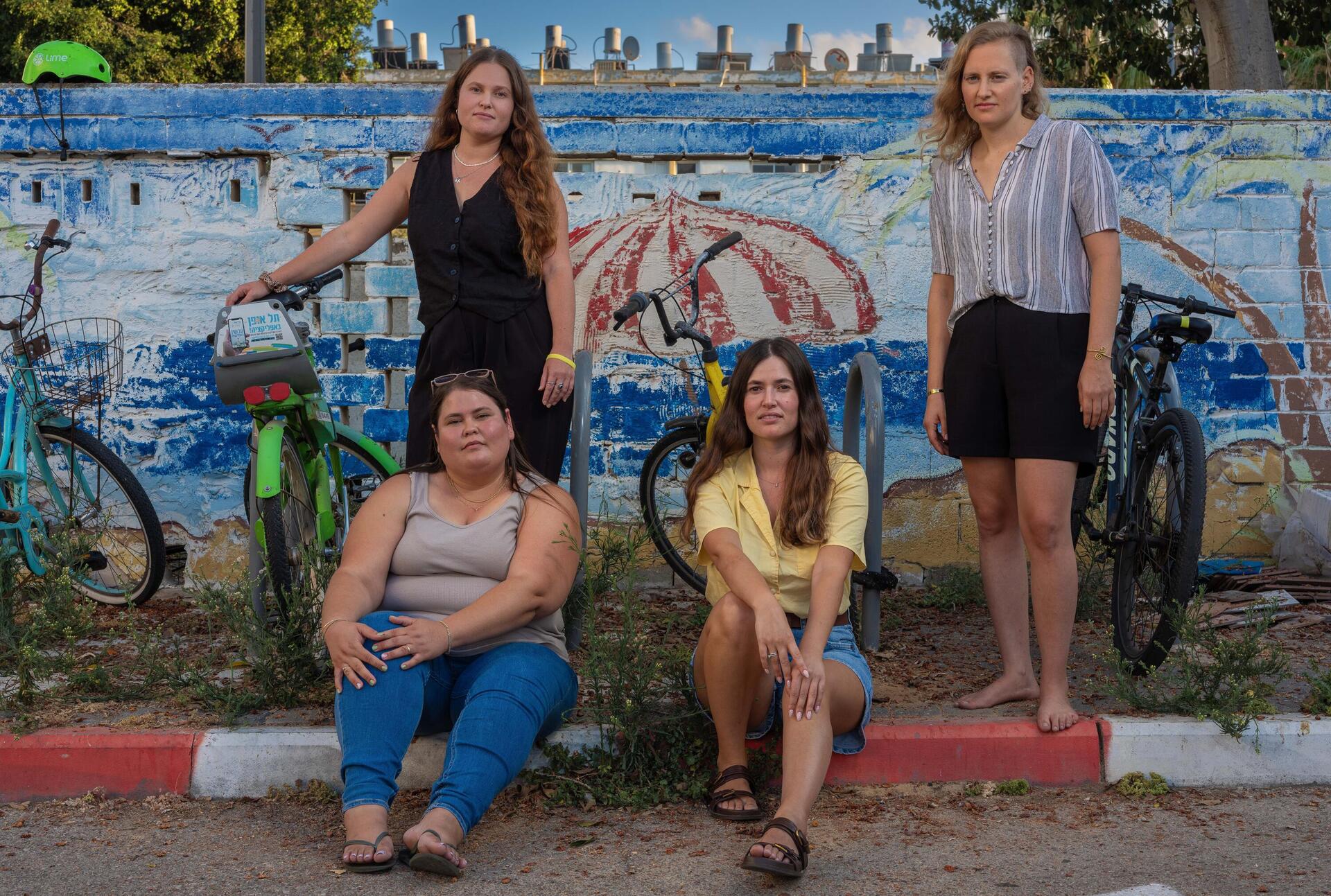 מפגש חברות, שהיו ילדות בנצרים בזמן הפינוי 