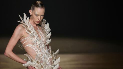 איריס ואן הרפן, תצוגת הוט קוטור לסתיו-חורף 2025-26 בפריז