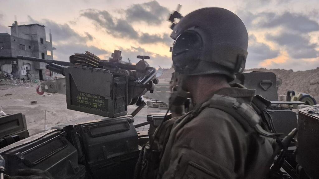 יואב קרן בג'באליה עם מח"ט 401