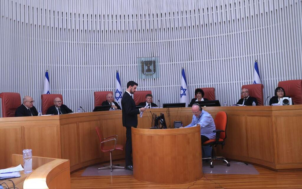 דיון בעתירה שהגישה האגודה לזכויות האזרח נגד החוק למניעת שידורים זרים