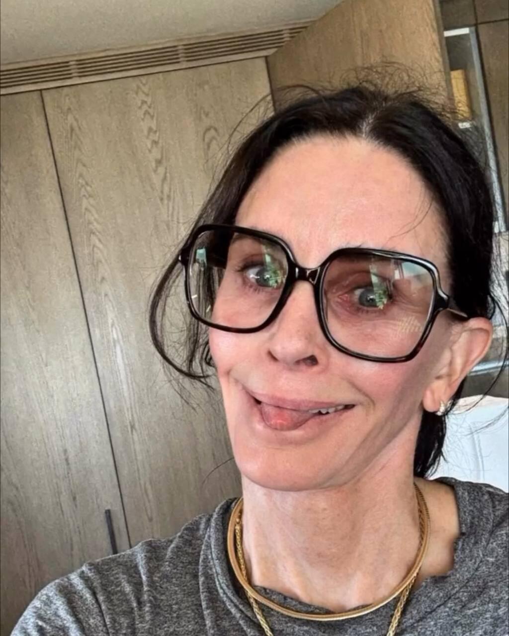 קורטני קוקס סלפי