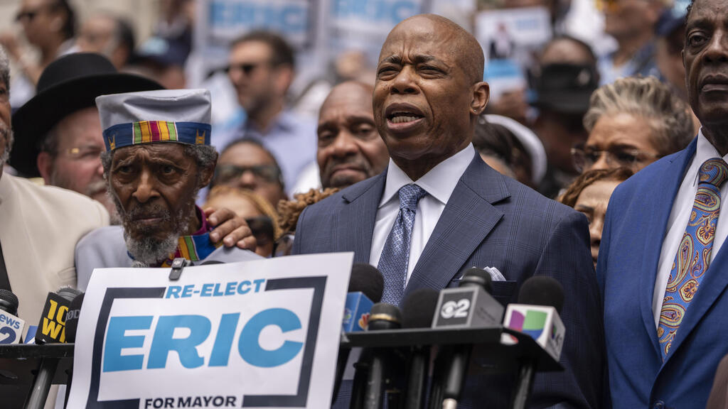 Former NYC mayor Eric Adams (Photo: Yuki Iwamura\AP) ראש עיריית ניו יורק המכהן, אריק אדמס