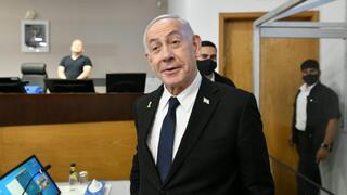 נתניהו נכנס לאולם הדיונים במחוזי