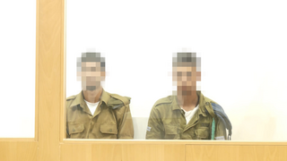 דיון בהארכת מעצרם של החיילים ממערך החץ החשודים באונס חבריהם ליחידה