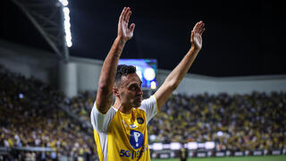 ערן זהבי נפרד מהקהל של מכבי תל אביב