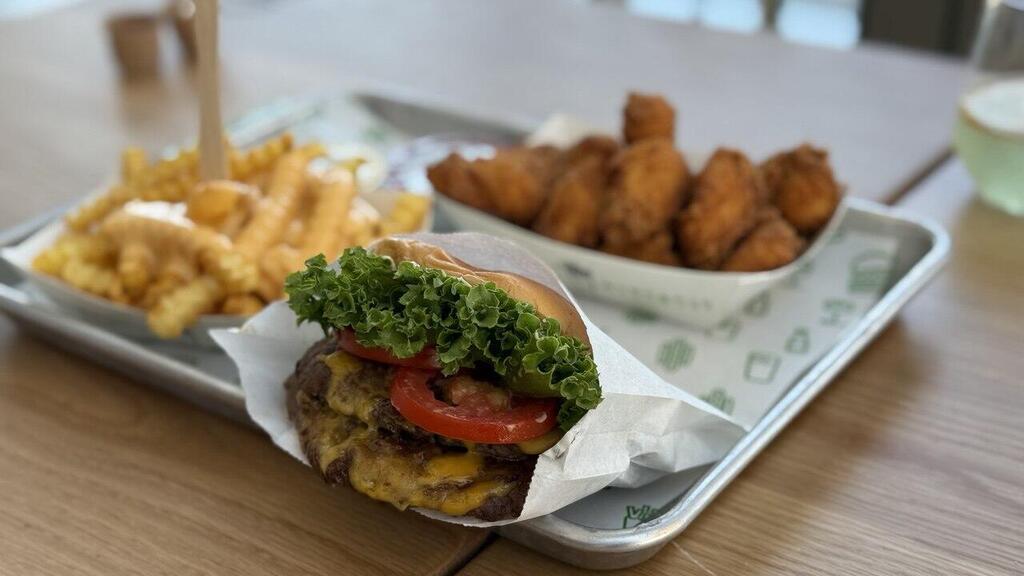 שייק שאק נמל תל אביב