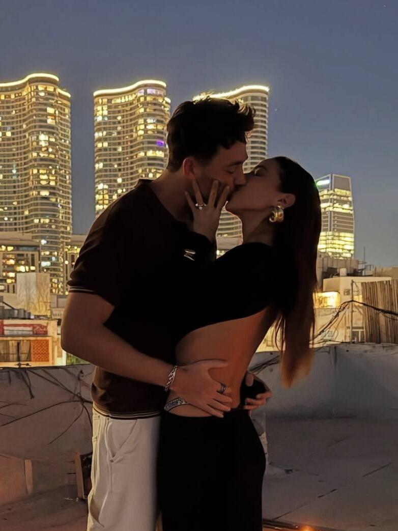 שני גולדשטיין מאורסת 