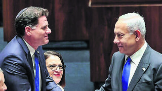 בנימין נתניהו ורון דרמת במליאת הכנסת