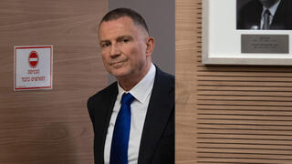 סערת חוק הגיוס. יו"ר ועדת חוץ וביטחון, ח"כ יולי אדלשטיין 
