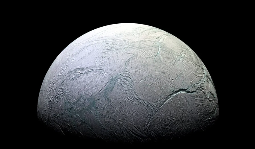 This mission could reinvigorate planetary science, a field that has diminished in Israeli research. Enceladus, Saturn’s intriguing moon, may become another destination after Europa (Photo: NASA/JPL-Caltech) This mission could reinvigorate planetary science, a field that has diminished in Israeli research. Enceladus, Saturn’s intriguing moon, may become another destination after Europa