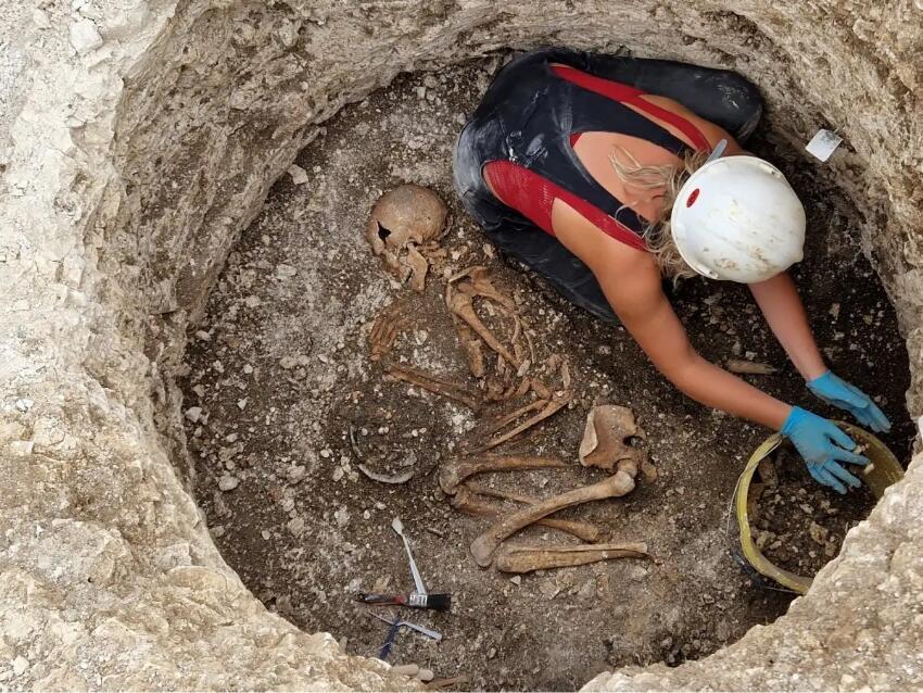 Researchers analyzed DNA from skeletons discovered in a burial chamber of the Celtic Durotriges tribe in southwest England and from additional skeletal remains at other sites. An archaeologist uncovers a skeleton at the site (Photo: Bournemouth University) Researchers analyzed DNA from skeletons discovered in a burial chamber of the Celtic Durotriges tribe in southwest England and from additional skeletal remains at other sites. An archaeologist uncovers a skeleton at the site