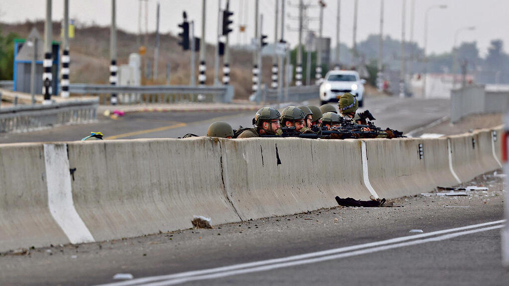IDF troops in the Gaza border communities on the day of the massacre (Photo: Ziv Koren) yk14446707