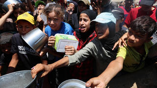 חלוקת מזון במרכז רצועת עזה