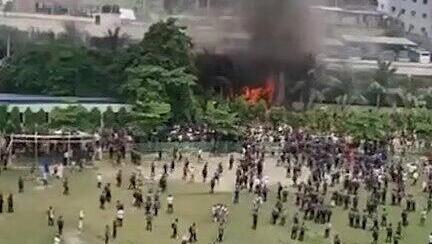 זירת התרסקות  מטוס צבאי ב בנגלדש דאקה