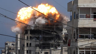 IDF strikes a building in Gaza City in the center of the Strip 