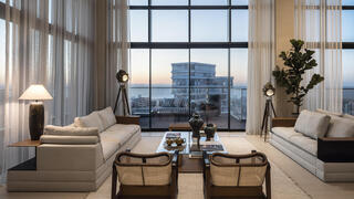 פנטהאוז במגדלי בבלי, אדריכלות: גל נאור, ריהוט: אריק בן שמחון