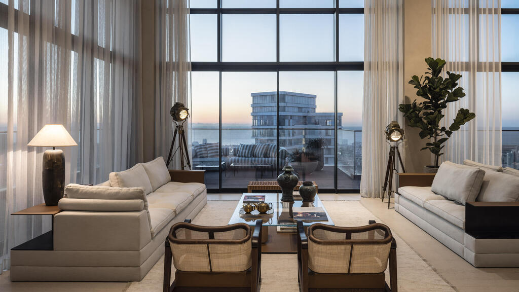 פנטהאוז במגדלי בבלי, אדריכלות: גל נאור, ריהוט: אריק בן שמחון