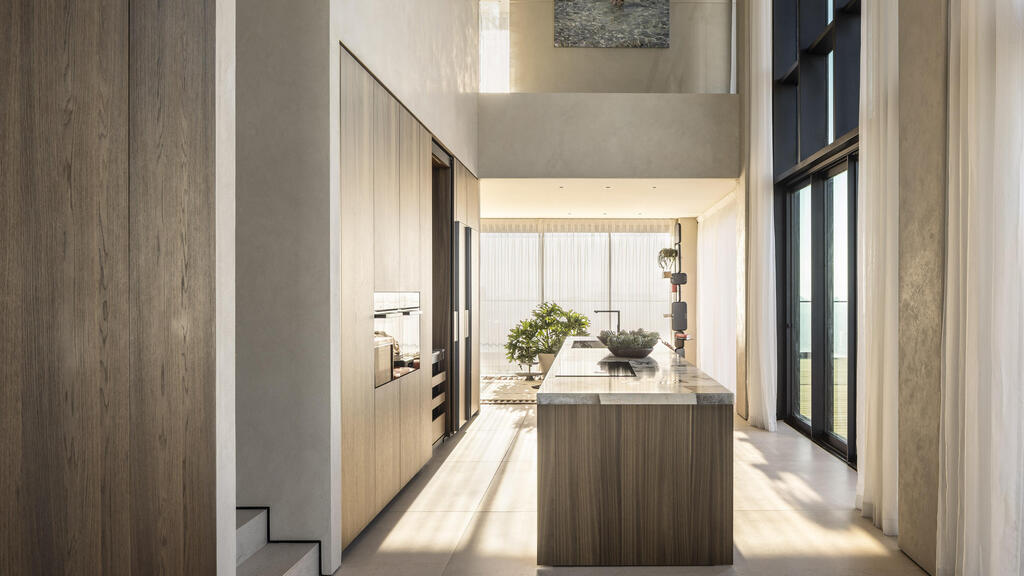 פנטהאוז במגדלי בבלי, אדריכלות: גל נאור, ריהוט: אריק בן שמחון