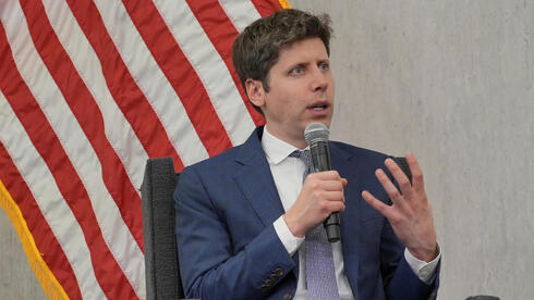 סם אלטמן במהלך הראיון לפדרל רזרב