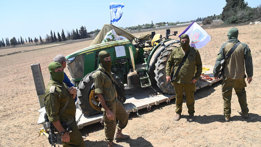 כוחות גבעתי איתרו טרקטור שנגנב מקיבוץ כבר עזה בשביעי באוקטובר