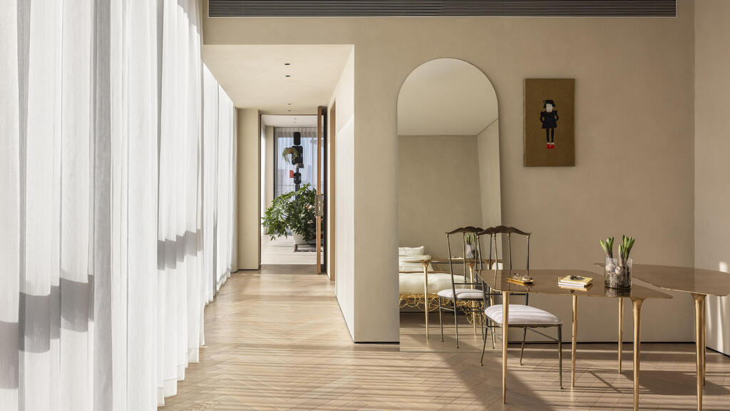 פנטהאוז במגדלי בבלי, אדריכלות: גל נאור, ריהוט: אריק בן שמחון