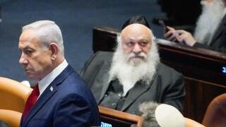 איתמר בן גביר, ישראל כ"ץ, ביבי בנימין נתניהו, בצלאל סמוטריץ', יריב לוין, יצחק גולדקנופף במליאת הכנסת